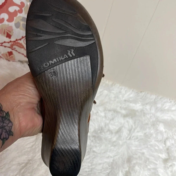 Romika Leather Maui Sandals - Picture 7 of 9